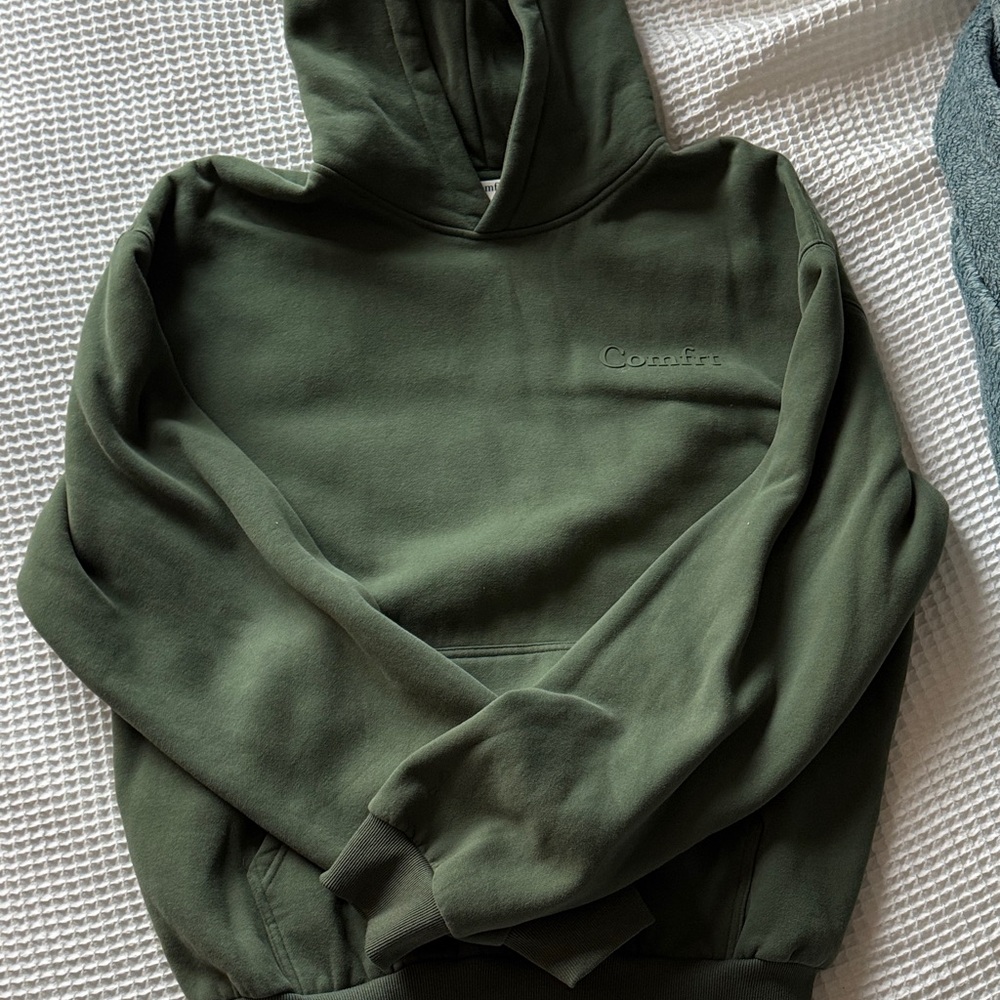 COMFRT Green Hoodie